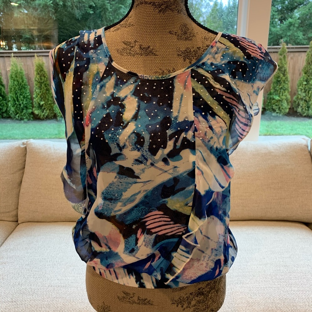 Cap sleeve sheer blouse